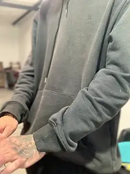 Snapshot of 27powercm chatting on January 7, 2026, 10:23 pm 27powercm online show from January 7, 2026, 10:23 pm