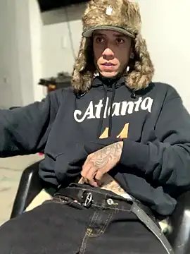 Snapshot of 27powercm chatting on January 11, 2026, 6:18 am 27powercm online show from January 11, 2026, 6:18 am