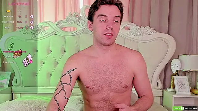 ArthurWhitee online show from October 13, 2025, 5:40 am