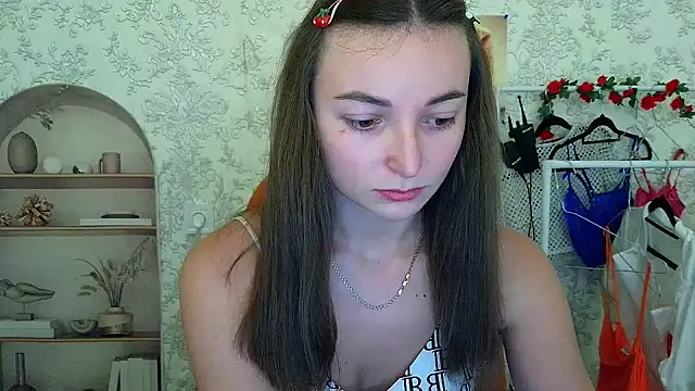  Barbie Kiss  online show from October 21, 2025, 3:24 pm