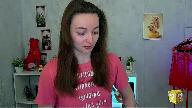  Barbie Kiss  online show from April 25, 2026, 10:18 am