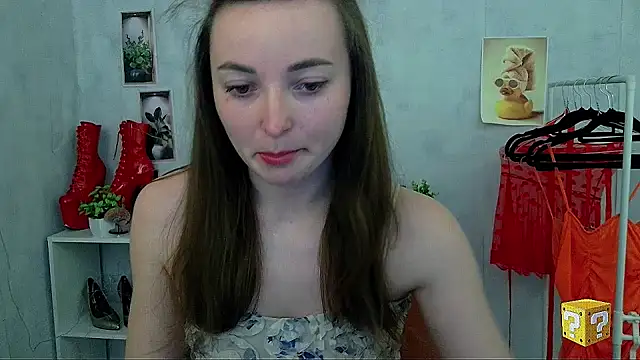  Barbie Kiss  online show from May 4, 2026, 1:29 pm