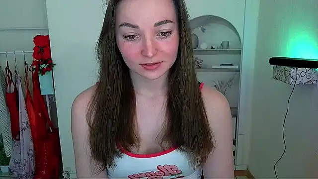  Barbie Kiss  online show from May 8, 2026, 9:58 am