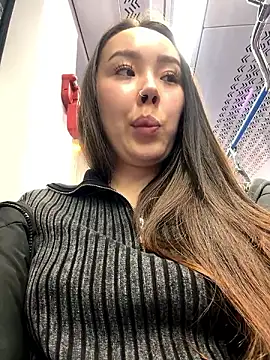 Asian Asami online show from December 3, 2024, 3:55 pm