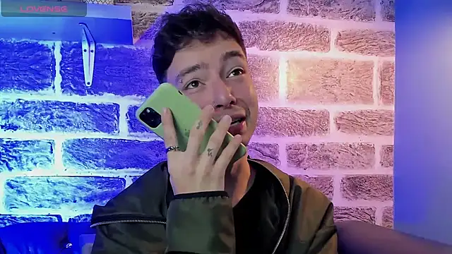 noah ricci online show from September 19, 2025, 12:39 pm