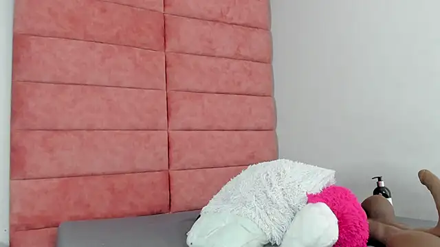 Snapshot of Hanna_lens chatting on November 2, 2025, 8:33 pm Hanna lens online show from November 2, 2025, 8:33 pm