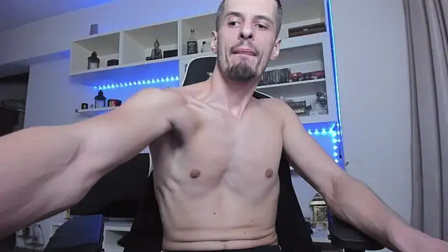 ToddClaytonn online show from November 13, 2025, 2:10 am