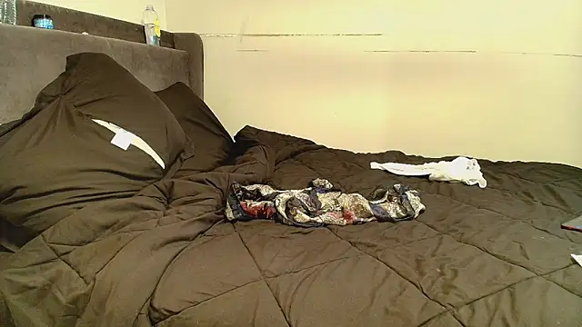 Snapshot of Naomiruty chatting on October 21, 2025, 2:01 am Naomiruty online show from October 21, 2025, 2:01 am