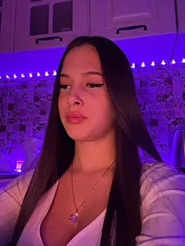 Snapshot of EricaWalls chatting on December 12, 2024, 9:26 pm EricaWalls online show from December 12, 2024, 9:26 pm