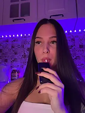 Snapshot of EricaWalls chatting on January 27, 2025, 3:18 pm EricaWalls online show from January 27, 2025, 3:18 pm