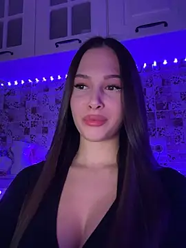 Snapshot of EricaWalls chatting on February 2, 2025, 4:43 pm EricaWalls online show from February 2, 2025, 4:43 pm