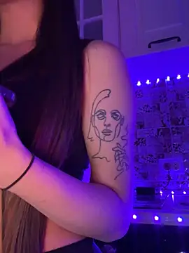 Snapshot of EricaWalls chatting on February 4, 2025, 3:00 am EricaWalls online show from February 4, 2025, 3:00 am