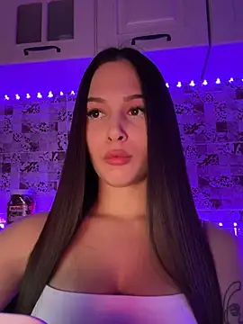 Snapshot of EricaWalls chatting on February 5, 2025, 9:18 pm EricaWalls online show from February 5, 2025, 9:18 pm