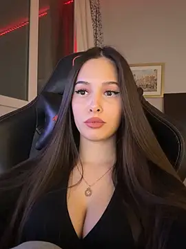 Snapshot of EricaWalls chatting on February 8, 2026, 7:06 pm EricaWalls online show from February 8, 2026, 7:06 pm