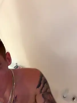 Snapshot of PeytonJohnn chatting on September 28, 2025, 8:03 pm PeytonJohnn online show from September 28, 2025, 8:03 pm