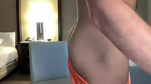 Snapshot of PeytonJohnn chatting on December 14, 2025, 12:32 pm PeytonJohnn online show from December 14, 2025, 12:32 pm