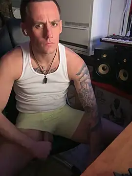 Snapshot of PeytonJohnn chatting on February 8, 2026, 5:44 am PeytonJohnn online show from February 8, 2026, 5:44 am