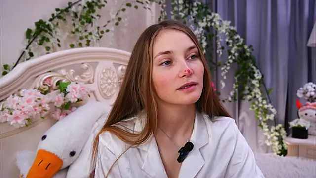 MonaEldon online show from November 23, 2025, 2:44 am