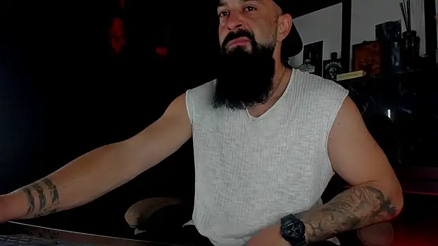 axxelrich  online show from October 14, 2025, 4:35 am