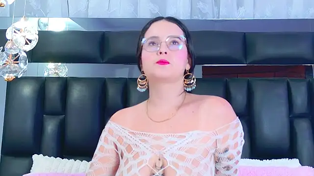 DahianaMoss online show from May 22, 2026, 12:44 pm