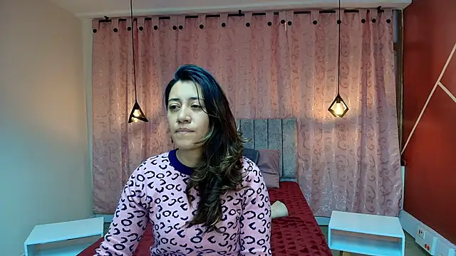 VioletaScott  online show from October 16, 2025, 2:51 pm