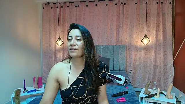 VioletaScott  online show from November 26, 2025, 1:45 pm