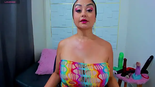 Snapshot of IsaSixty9 chatting on December 17, 2024, 7:04 pm IsaSixty9 online show from December 17, 2024, 7:04 pm