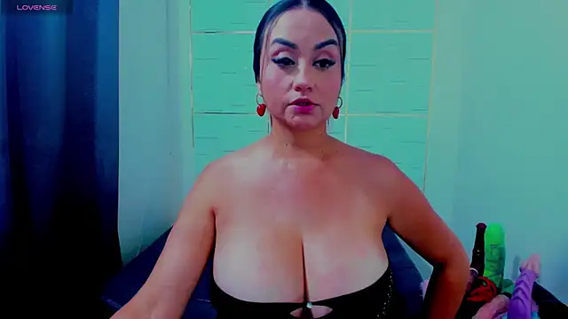 Snapshot of IsaSixty9 chatting on March 5, 2025, 6:34 pm IsaSixty9 online show from March 5, 2025, 6:34 pm