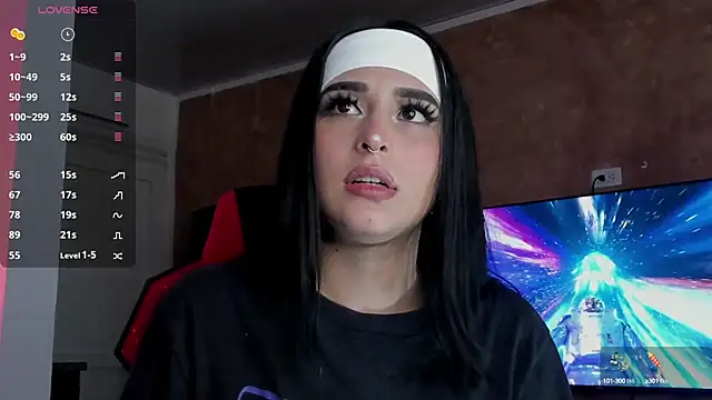 Snapshot of Charlotte_greys chatting on December 7, 2024, 2:31 am Charlotte greys online show from December 7, 2024, 2:31 am