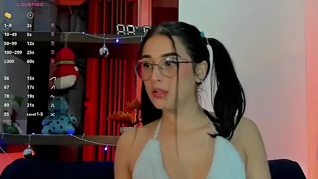 Snapshot of Charlotte_greys chatting on December 11, 2024, 12:33 am Charlotte greys online show from December 11, 2024, 12:33 am