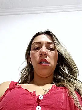 Snapshot of rachellboom chatting on November 5, 2025, 10:32 pm rachellboom online show from November 5, 2025, 10:32 pm