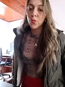 Snapshot of rachellboom chatting on January 18, 2026, 9:18 pm rachellboom online show from January 18, 2026, 9:18 pm