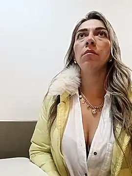 Snapshot of rachellboom chatting on February 1, 2026, 12:20 am rachellboom online show from February 1, 2026, 12:20 am