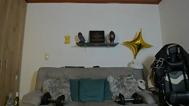 julian wallace online show from November 7, 2025, 4:29 pm