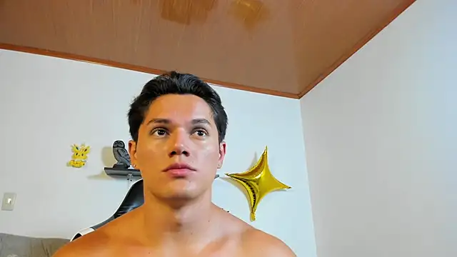 julian wallace online show from November 18, 2025, 7:18 pm