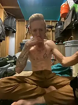 bentoverblonde online show from October 28, 2025, 1:47 pm