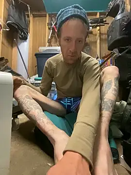 bentoverblonde online show from November 3, 2025, 3:13 pm