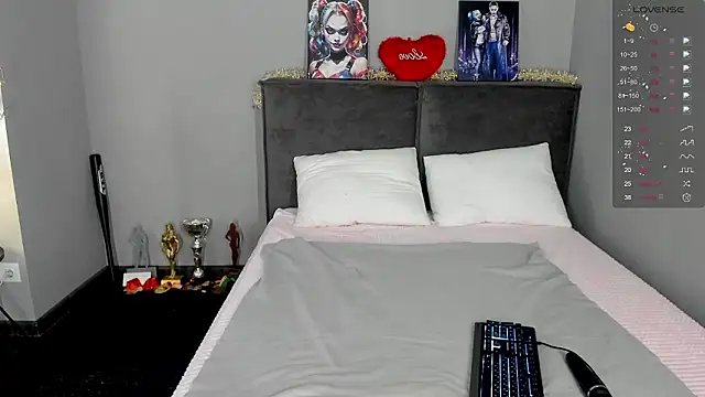 MuscleXXXBarbie online show from March 11, 2026, 8:53 am