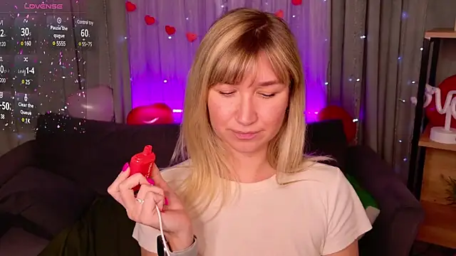 MilaBott online show from February 14, 2025, 5:46 pm