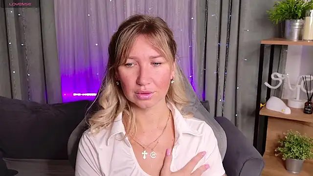 MilaBott online show from September 13, 2025, 8:19 pm