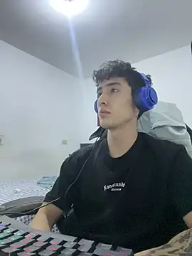 Snapshot of gojo_satoru_18 chatting on February 17, 2026, 2:30 am gojo satoru 18 online show from February 17, 2026, 2:30 am