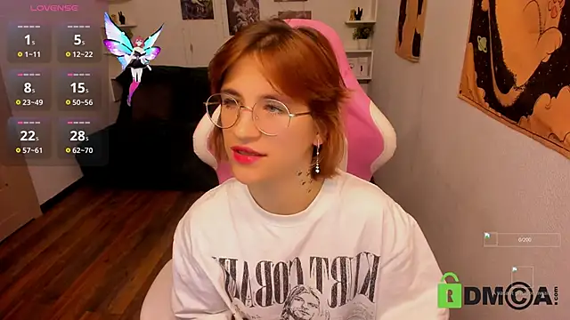 Moon13152 online show from November 8, 2025, 9:13 pm