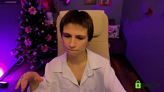 Moon13152 online show from January 12, 2026, 8:58 pm