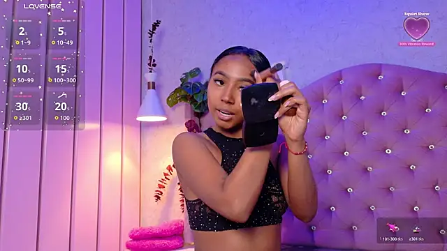 GabrielaLugo online show from October 17, 2025, 12:52 pm