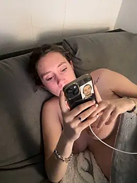 Snapshot of Lena_Lang chatting on February 26, 2025, 6:21 pm Lena Lang online show from February 26, 2025, 6:21 pm