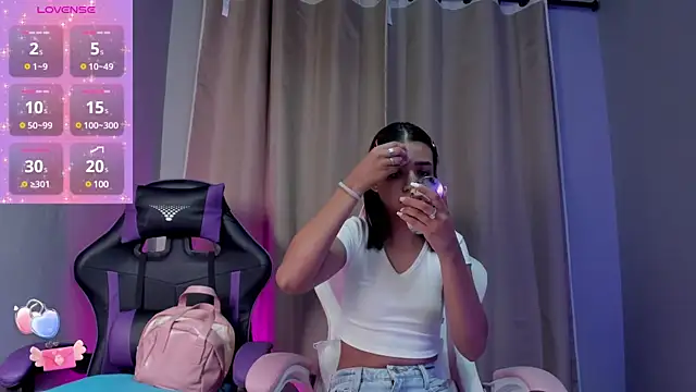 suzanelee online show from January 28, 2025, 12:11 pm