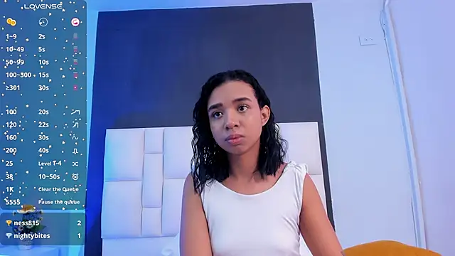 suzanelee online show from February 27, 2025, 2:43 pm