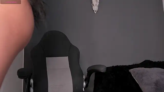 Snapshot of Aliz01 chatting on January 21, 2025, 11:34 pm Aliz01 online show from January 21, 2025, 11:34 pm