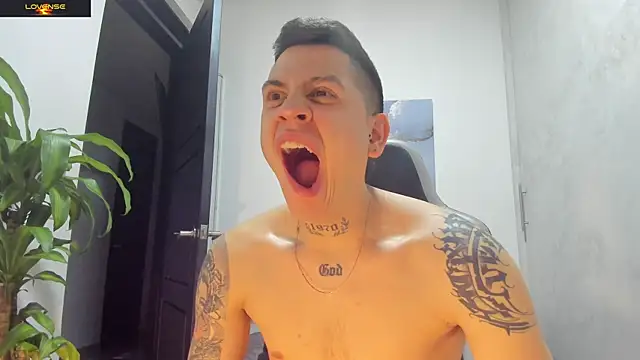 Yeiko Romero  online show from September 29, 2025, 9:58 am