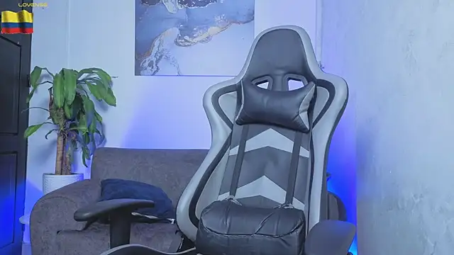 Yeiko Romero  online show from April 10, 2026, 4:28 am